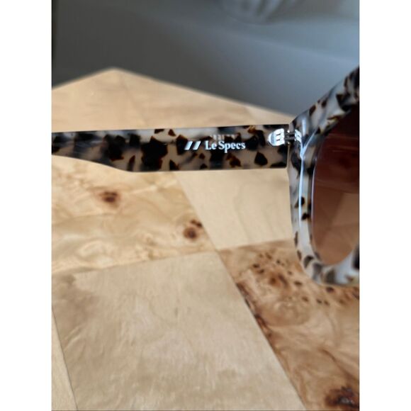 Le Specs Airy Canary II Cookie Tort Sunglasses 51-22 145 main image 4
